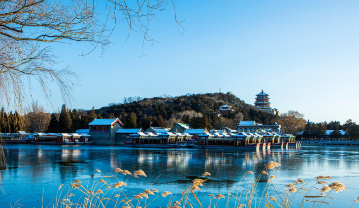 北京颐和园雪后风光美如画