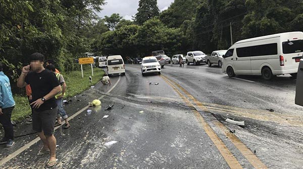 11名中国游客在泰国清迈遇交通事故受伤