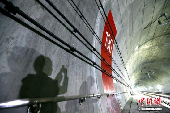 世界已建成海拔最高公路隧道“雪山一号”通车