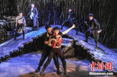 繁星戏剧村话剧《狼》升级归来 新演员阵容挑战极限