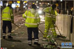 2018年1月1日，英国爱丁堡，跨年狂欢过后，遍地垃圾。