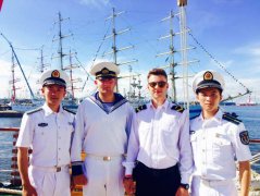 当中国海军学员登上外军风帆训练舰，会发生怎样的故事？