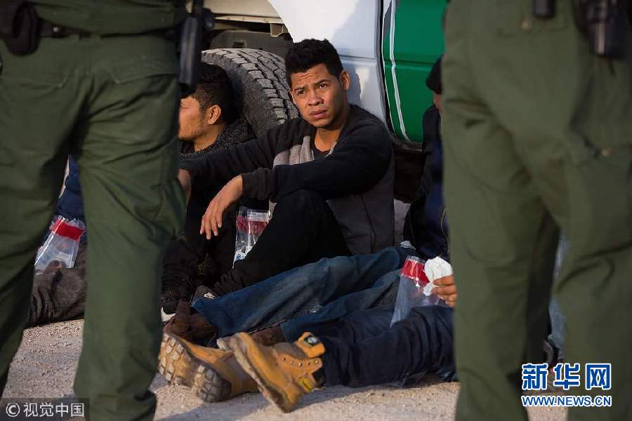 美国加强边境巡逻管控 多名非法移民被捕
