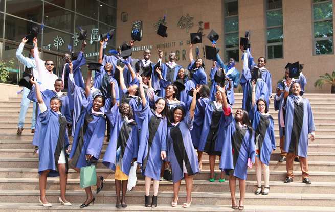 “季忆留传”毕业晚会 中传中外学子各展才艺