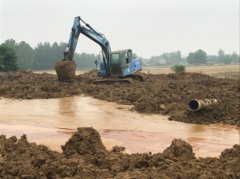 徐州、宿迁整改不力 酸洗废水渗坑被发现后就地掩埋