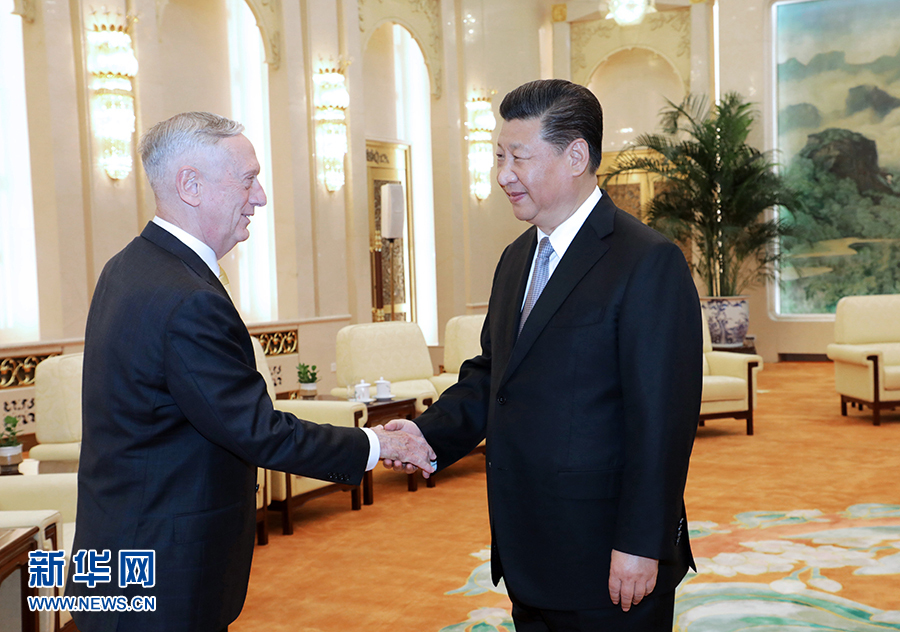习近平会见美国国防部长马蒂斯