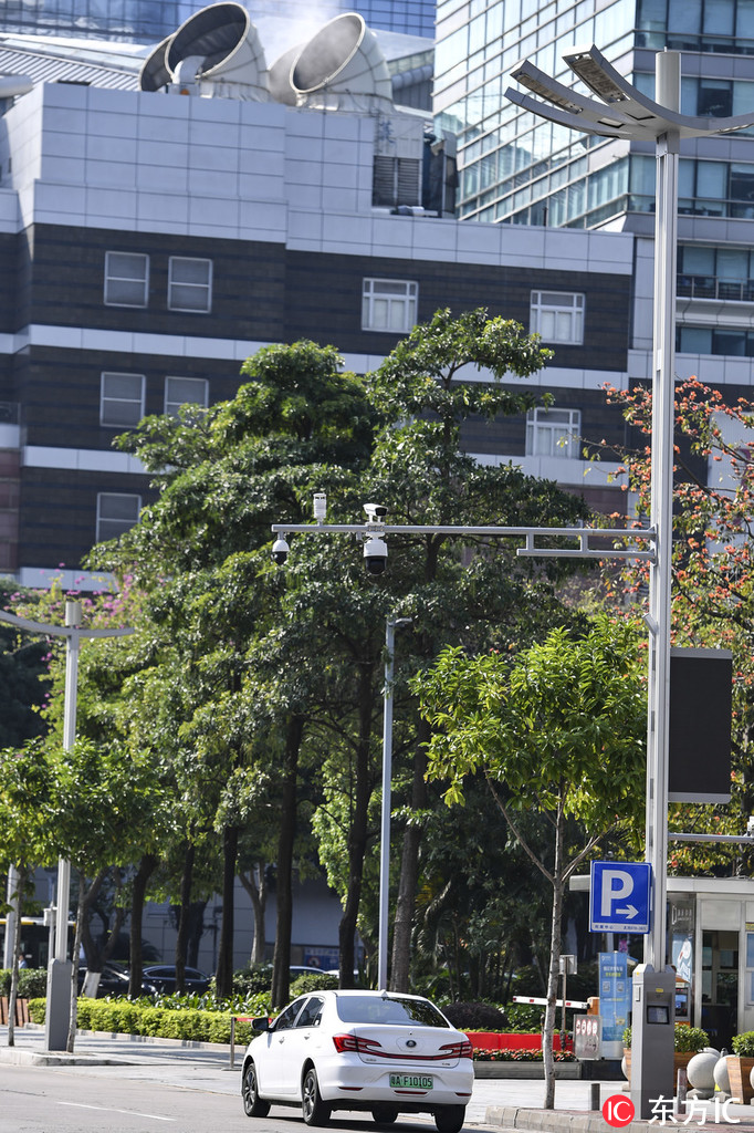 全国首创智慧路灯亮相广州