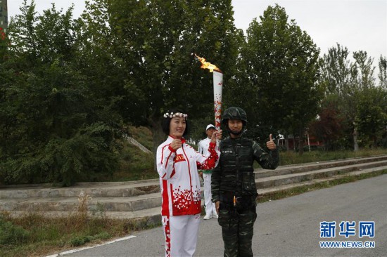 ï¼åè¿ä¼Â·å¾æäºå¨ï¼ï¼2ï¼åè¿ä¼åè¥ç«ç¬ä¼ éæ´»å¨æåä¸ç«æ­¦è­¦çé¹°çªå»éç«ä¸¾è¡ï¼éæ¬ç¤¾åé¢æå­ç¨¿ï¼