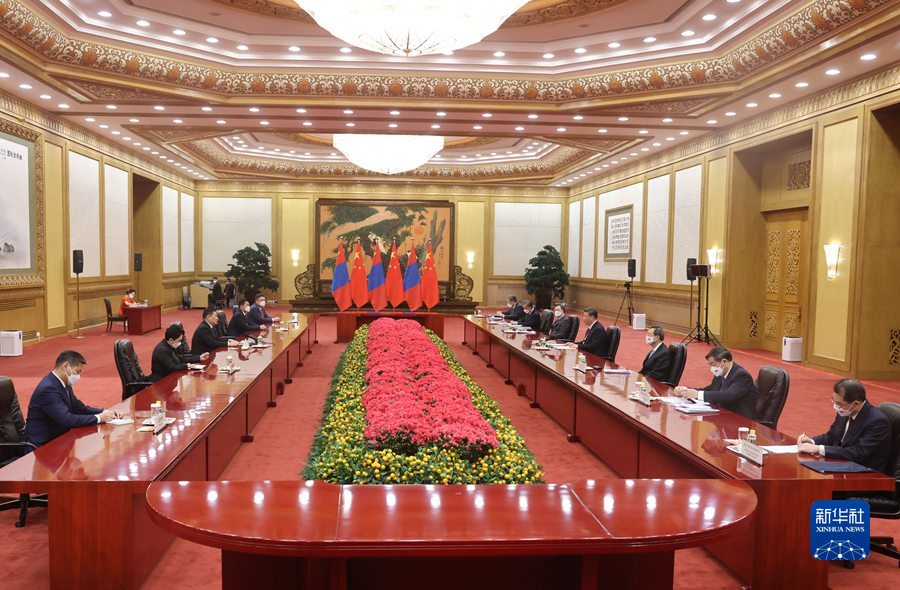 习近平会见蒙古国总理奥云额尔登(图2)
