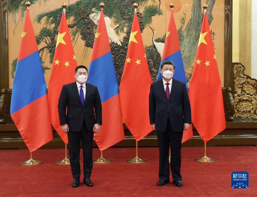 习近平会见蒙古国总理奥云额尔登(图1)